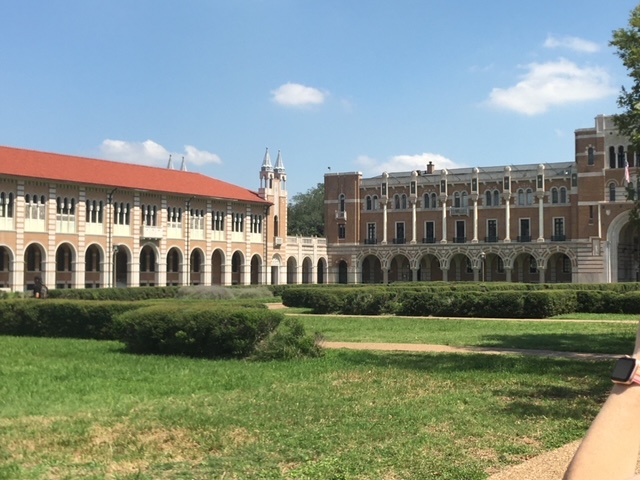 Visiting colleges with help from Custom College Visits